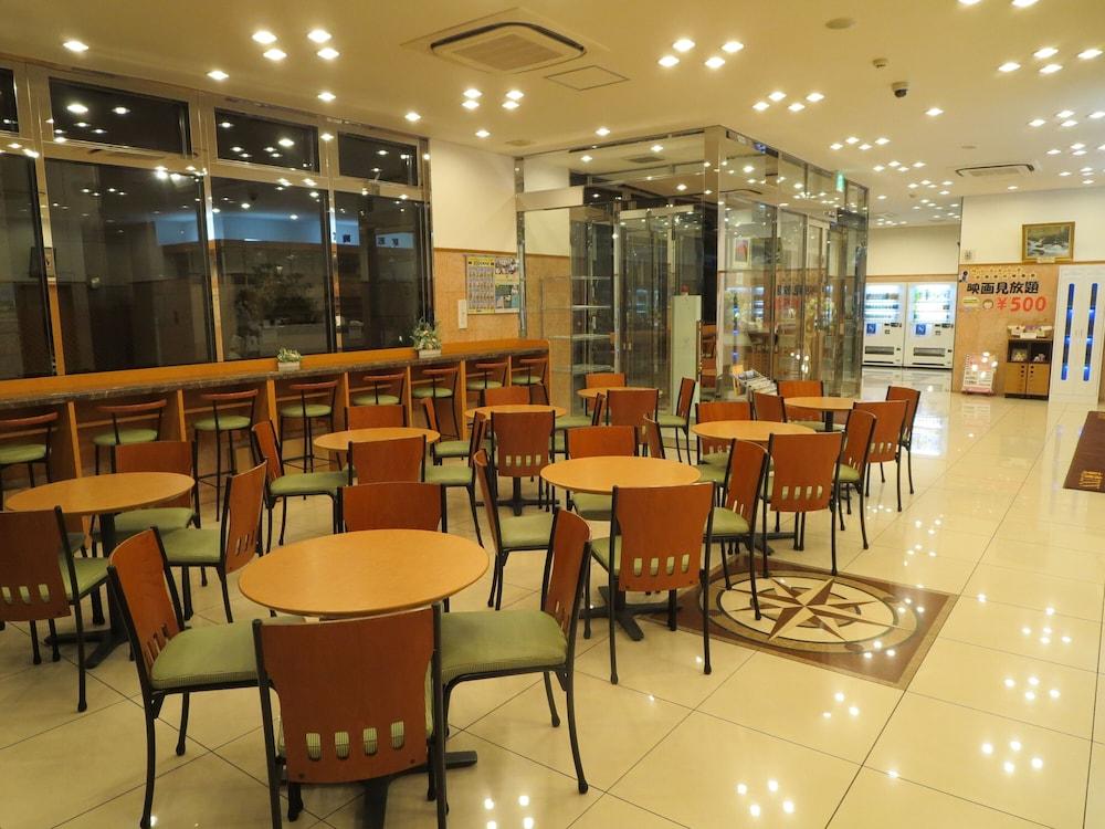 Toyoko Inn Aomori Ekimae Екстер'єр фото